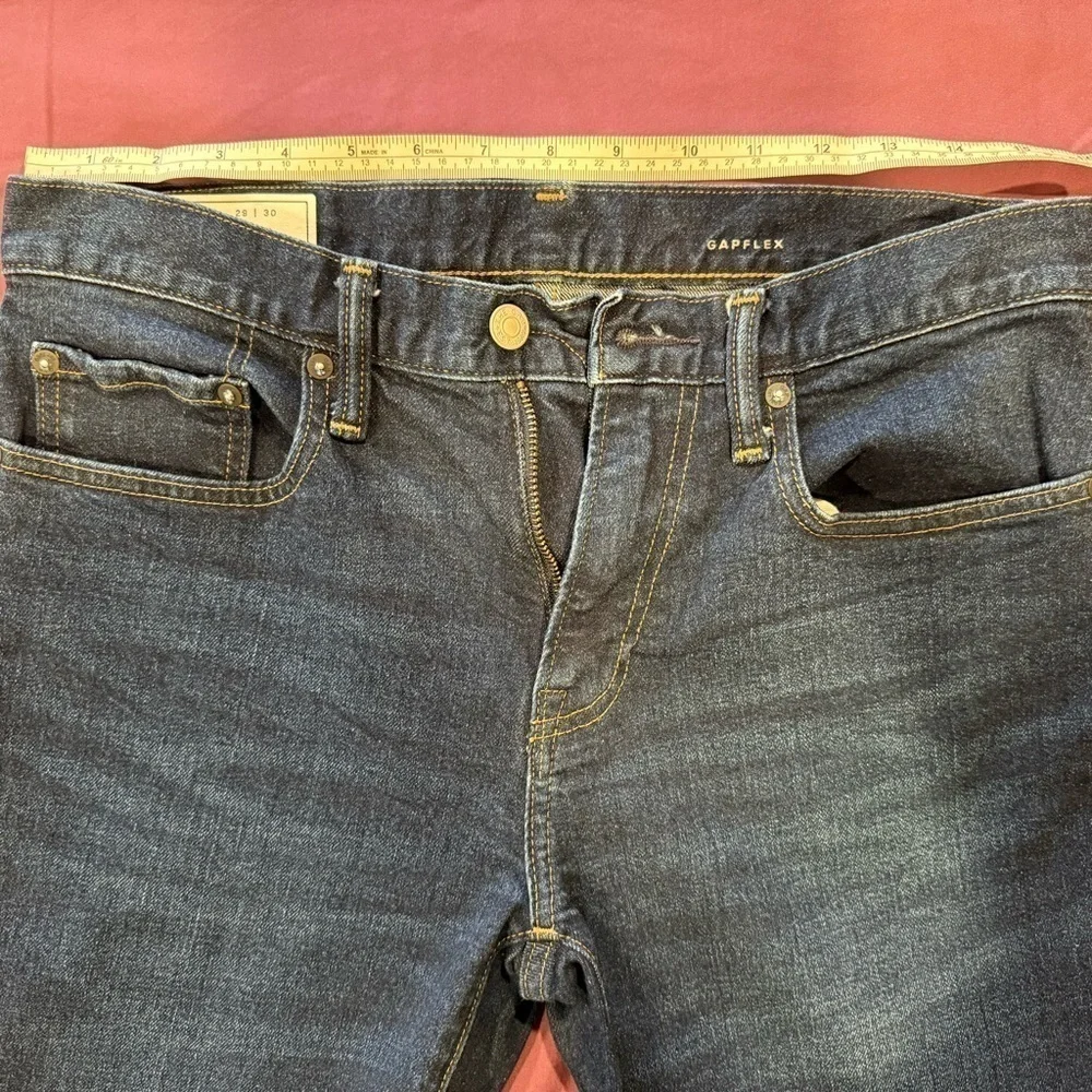 Men’s Gap Slim Straight Dark Worn Jeans size 29/30